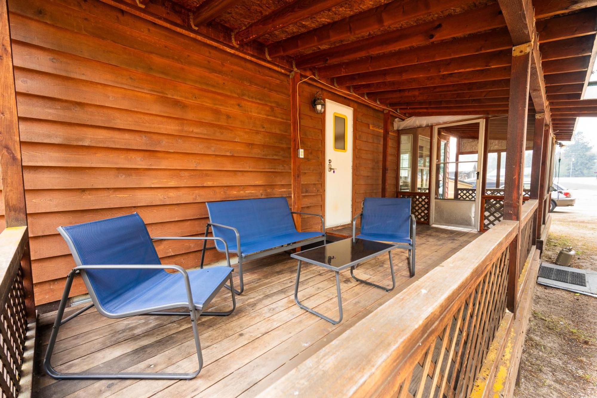 Alpine Hotel